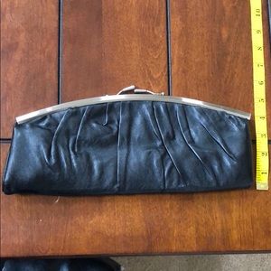 Chinese Laundry// black leather clasp clutch
